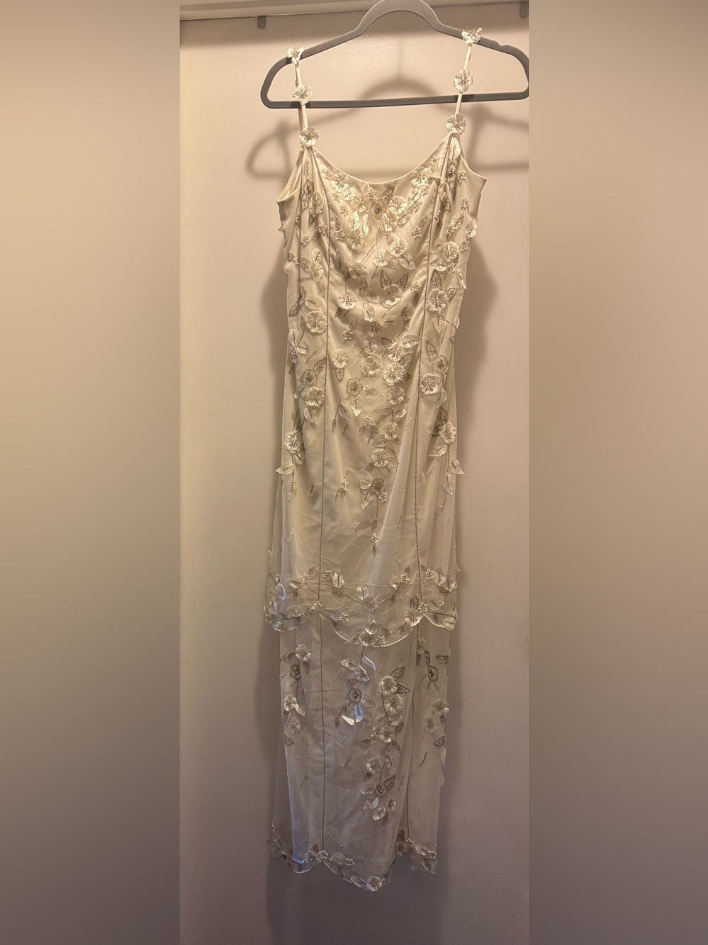 Lotus Evening Woman’s Ivory Embroidered Slip Dress with Floral Appliqué Size 10